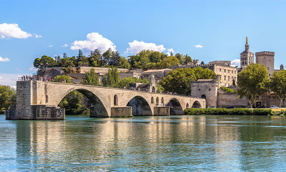 Ville d'Avignon et son célèbre pont