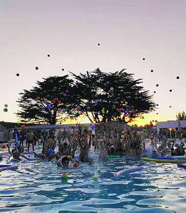Soirée pool party en piscine Marvilla