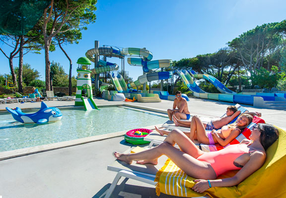 page-nos-parcs-aquatiques-vignette-solarium-mp