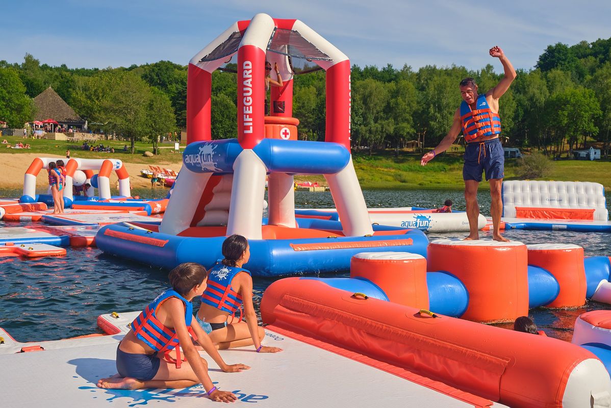 Camping Domaine des Tours, France, Aveyron, Saint-Amans-des-Cots