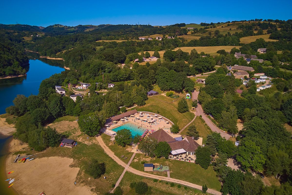 Camping Domaine des Tours, France, Aveyron, Saint-Amans-des-Cots