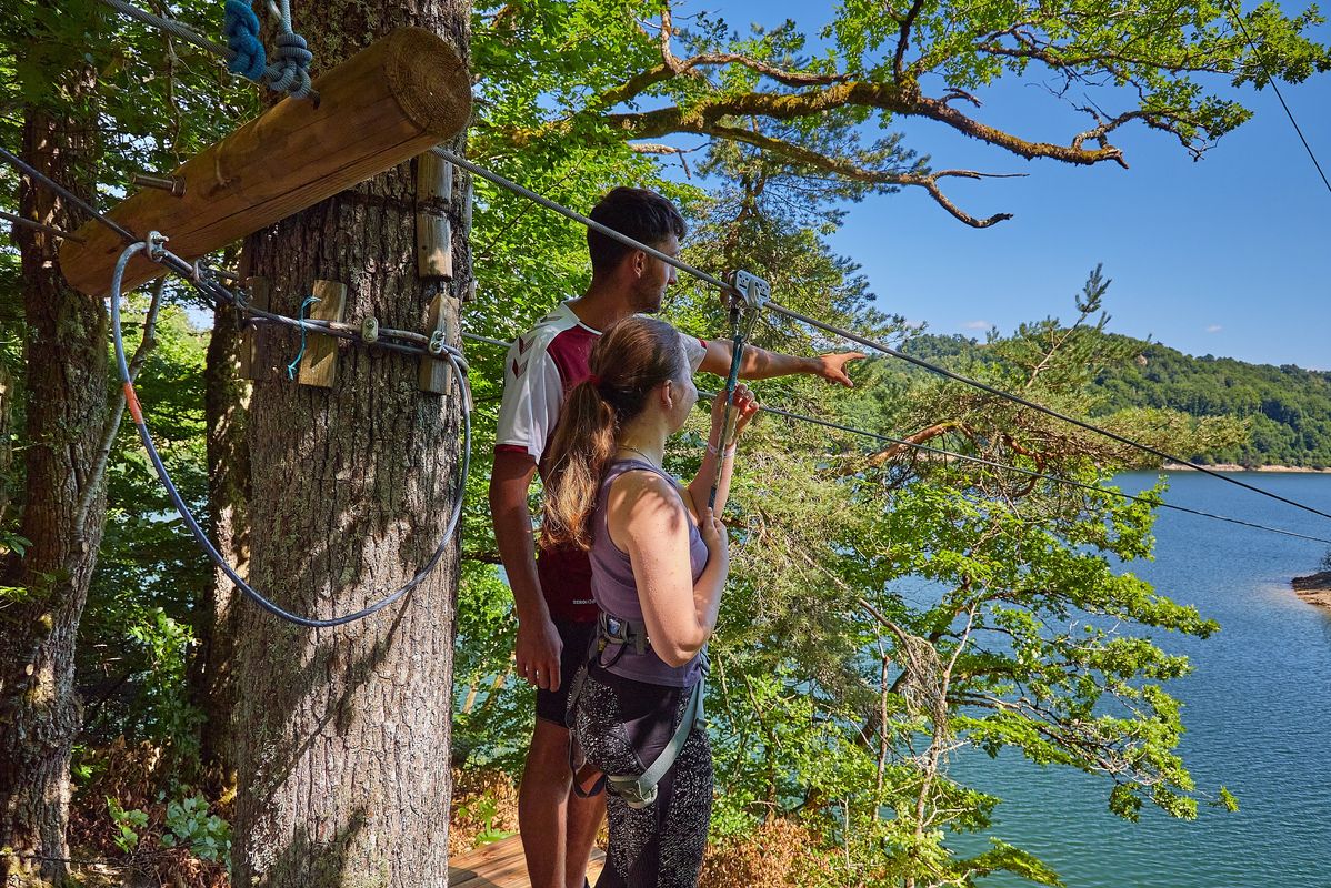 Camping Domaine des Tours, France, Aveyron, Saint-Amans-des-Cots