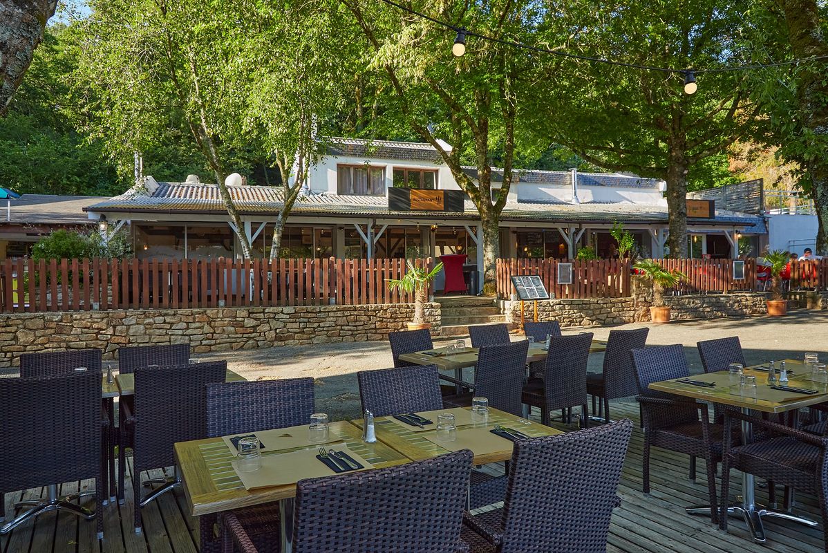 Camping Ty Nadan, France, Bretagne, Locunolé