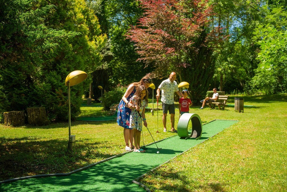 Camping Aqua Viva, France, Dordogne - Périgord, Carsac-Aillac