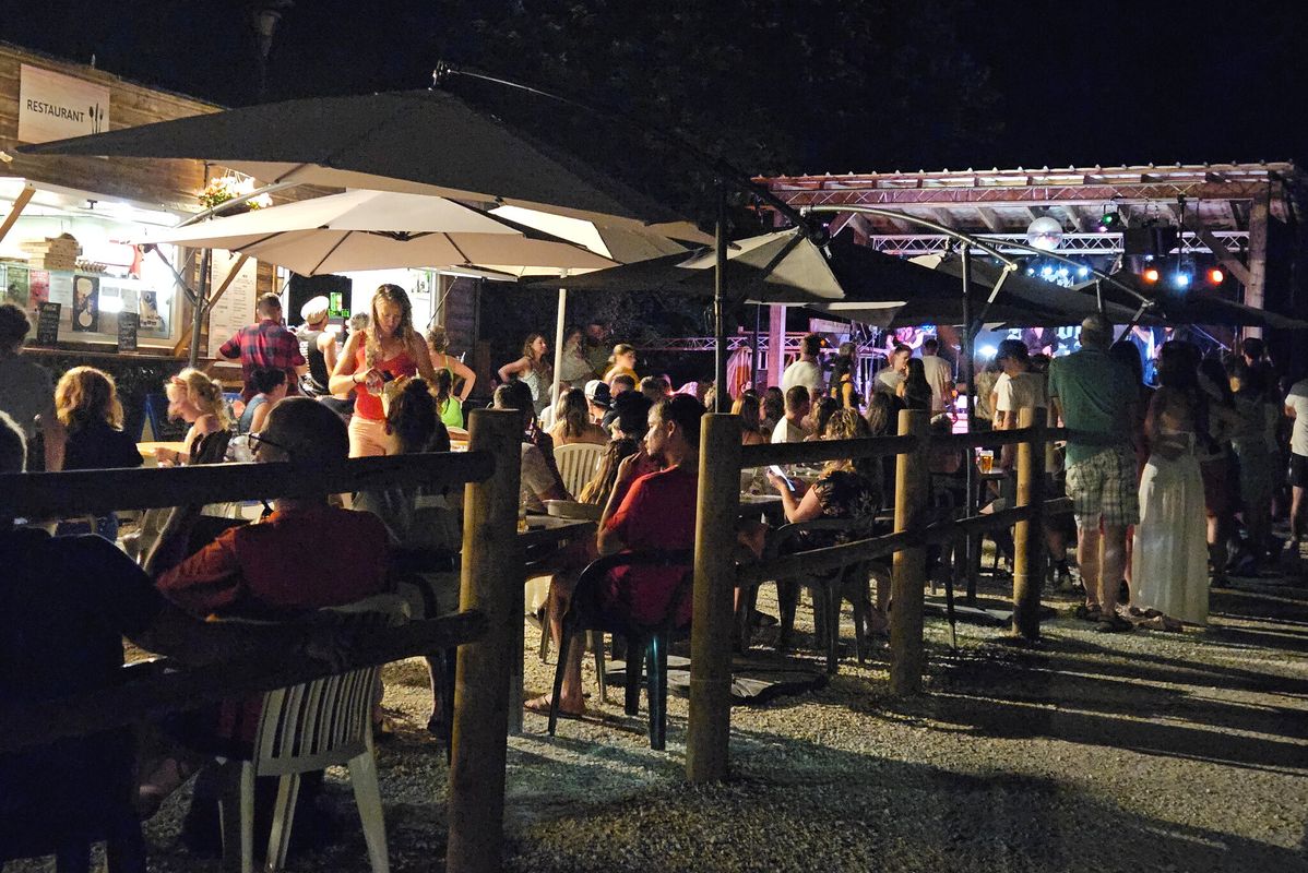 Camping Aqua Viva, France, Dordogne - Périgord, Carsac-Aillac