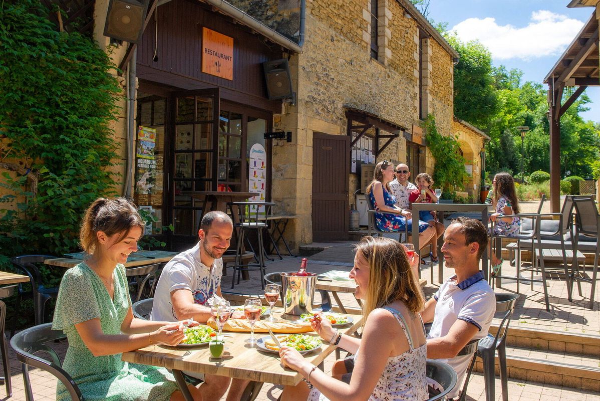 Camping Aqua Viva, France, Dordogne - Périgord, Carsac-Aillac
