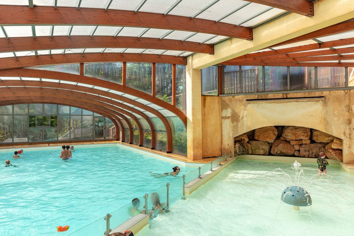 Camping Le Val d'Ussel, France, Dordogne - Périgord, Proissans - Sarlat