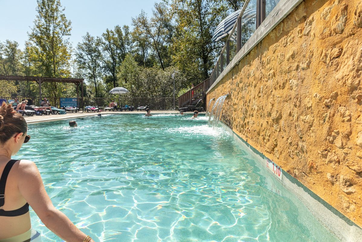 Camping Le Val d'Ussel, France, Dordogne - Périgord, Proissans - Sarlat