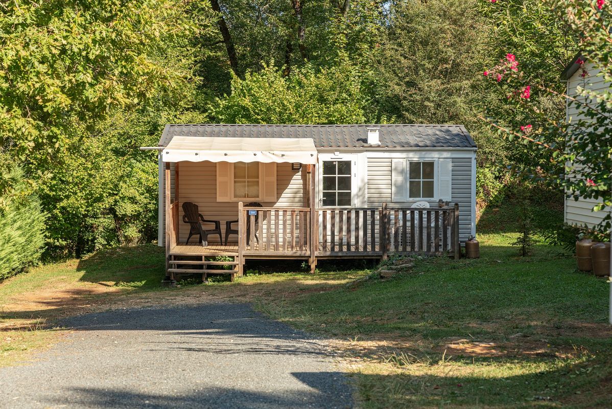 Camping Le Val d'Ussel, France, Dordogne - Périgord, Proissans - Sarlat