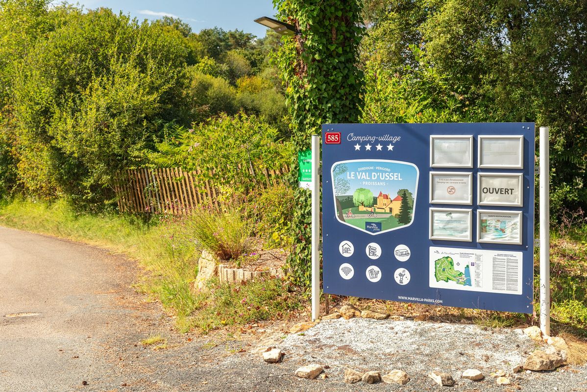 Camping Le Val d'Ussel, Frankrijk, Dordogne - Périgord, Proissans