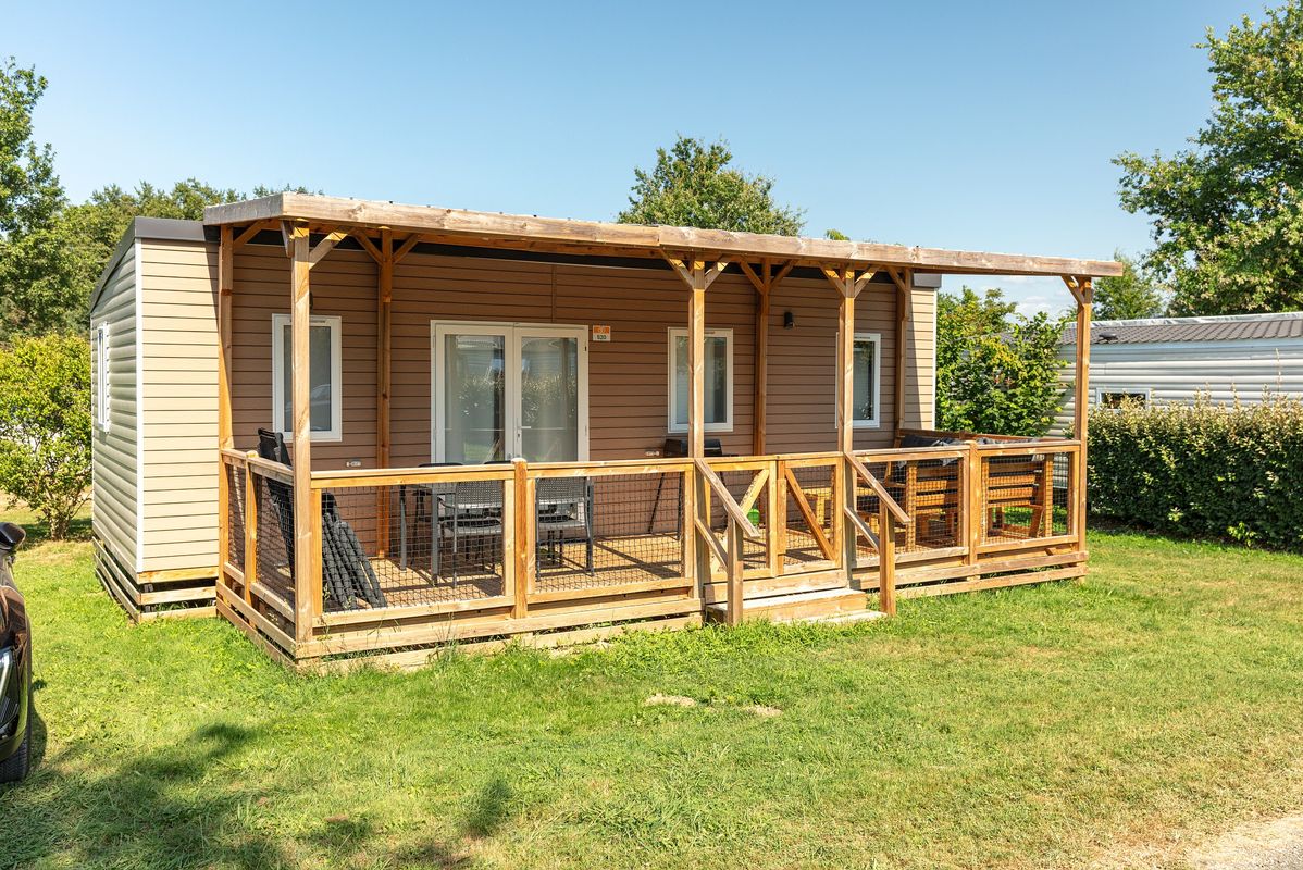 Campsite Château de Fonrives, France, Dordogne - Périgord