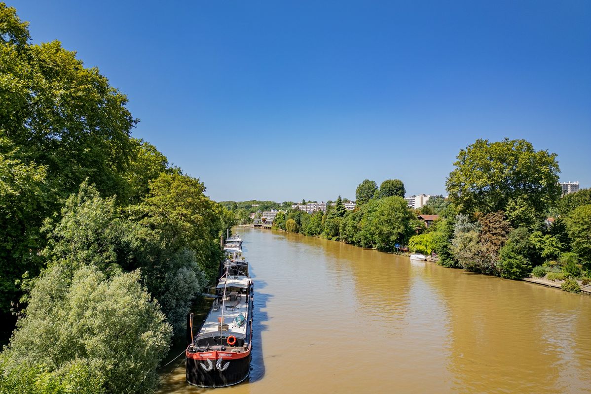 Camping Paris-Est, France, Ile-de-France, Paris-Champigny