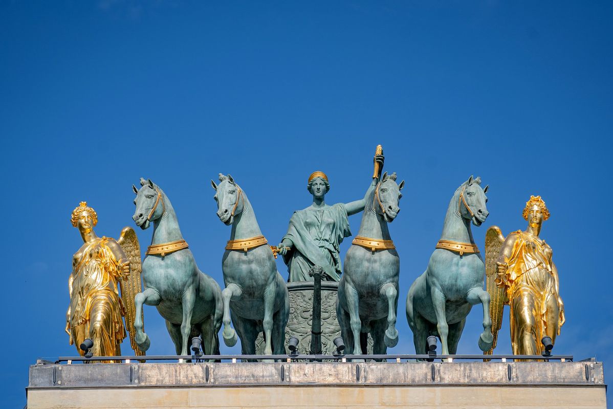 Statues se trouvant sur l'Arc du Triomphe. Paris à 10km du camping ! - Camping Paris-Est, France, Ile-de-France, Paris-Champigny