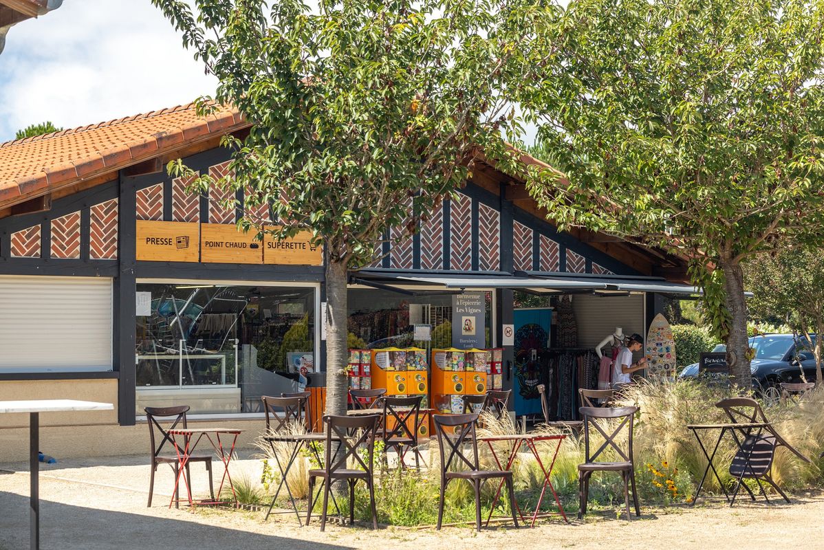 Campsite Les Vignes, France, Landes, Lit-et-Mixe