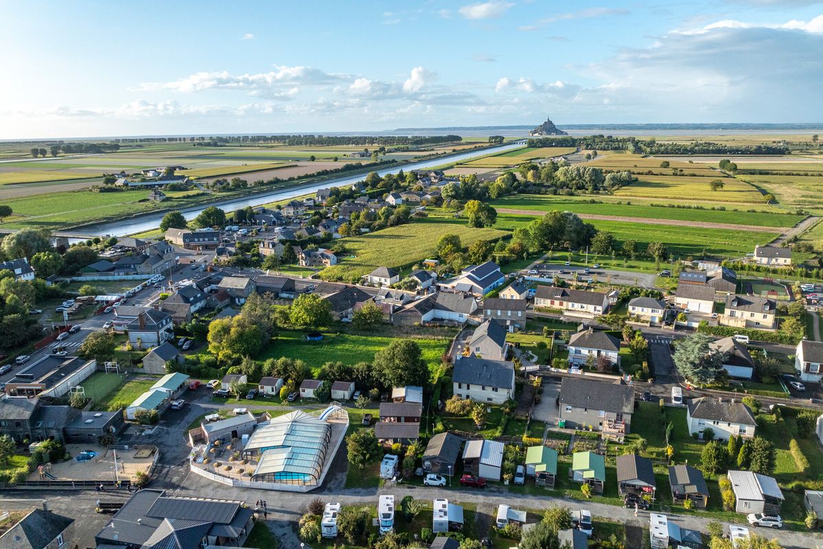 Découvrez le Mont St-Michel à seulement 4km !  - Camping Les Pommiers du Mont Saint Michel, France, Normandie, Mont Saint Michel