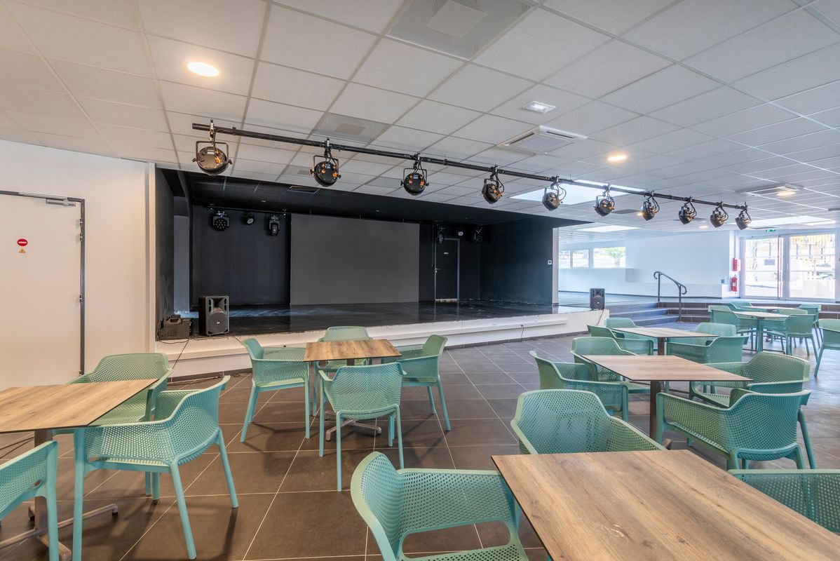 Rénovation 2025 : Venez savourer un moment de fraîcheur dans notre nouvel espace restaurant ! - Camping Lou Souleï, France, Provence Côte d'Azur, Carry le Rouet