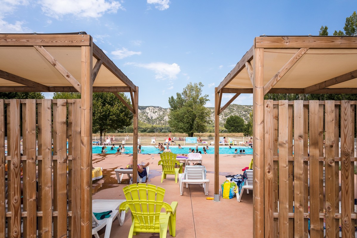 Campingplatz Les Rives du Luberon, Frankreich, Provence Côte d'Azur, Cheval blanc