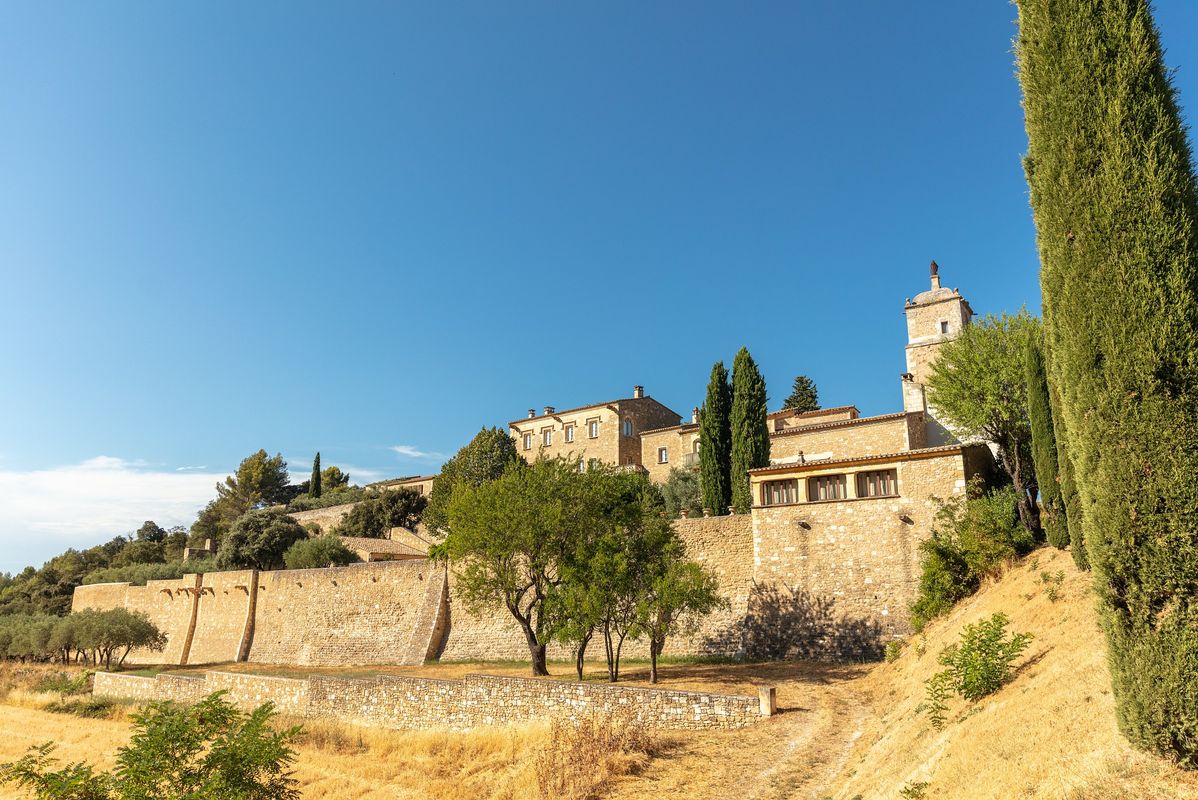 Campingplatz Les Rives du Luberon, Frankreich, Provence Côte d'Azur, Cheval blanc