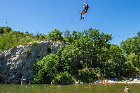 Le Domaine de Chaussy - 4 Sterne-Campingplatz in Lagorce (Ardche) |  Marvilla Parks