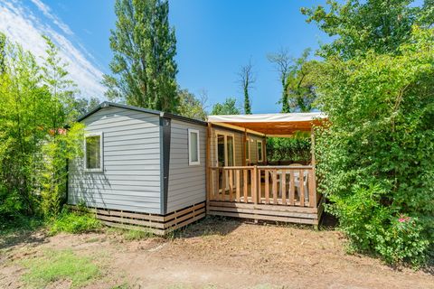 Le Val de Durance - A 4 star campsite in Cadenet (Provence French Riviera)  | Marvilla Parks