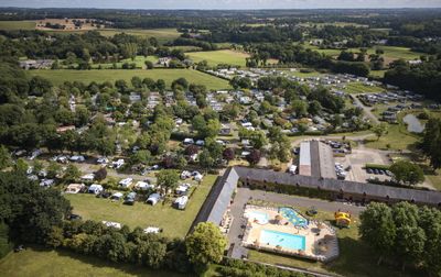 Camping Domaine du Logis, France, Bretagne, La Chapelle-aux-Filtzméens