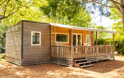 Camping Les Rives du Luberon, Frankrijk, Provence Côte d'Azur, Cheval blanc